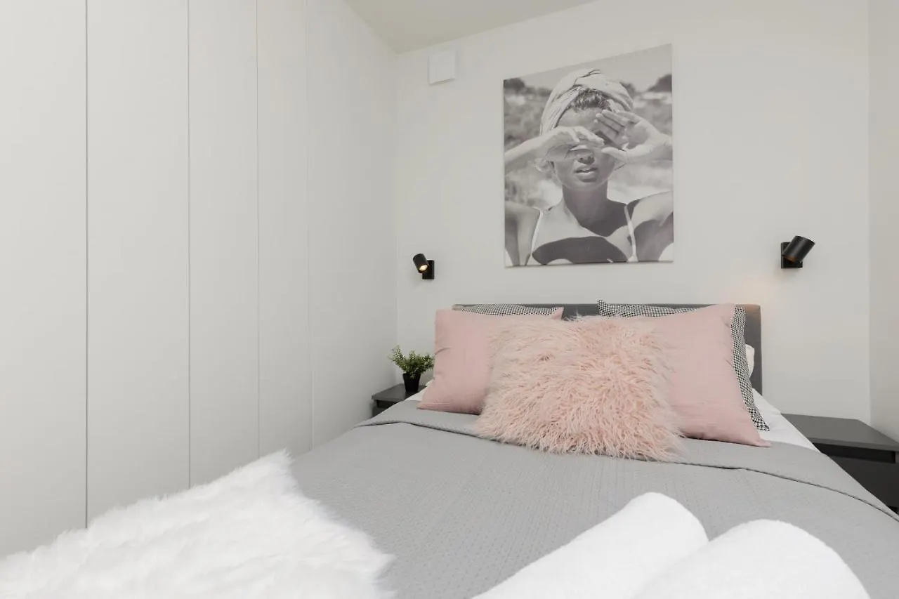 Cosy Dream City Center Apartment By Noclegi Renters Varsovie